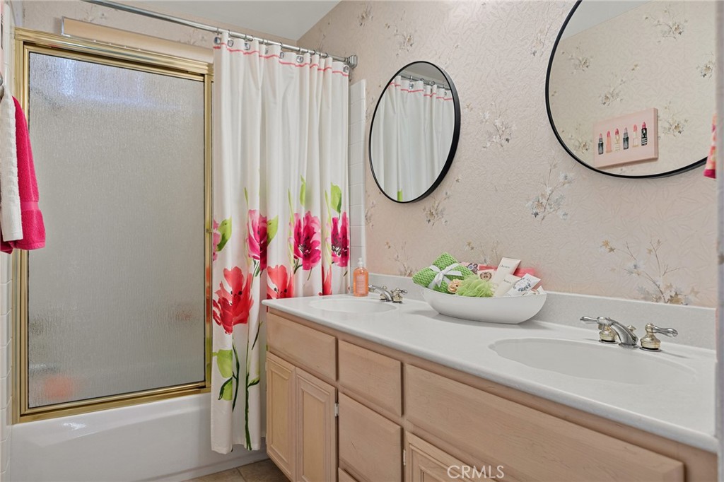 1521 Fairway Oaks Avenue Property Photo 21