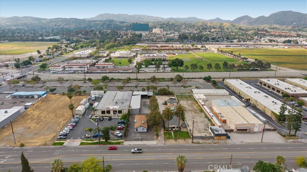 24821 Redlands Blvd Property Photo 14