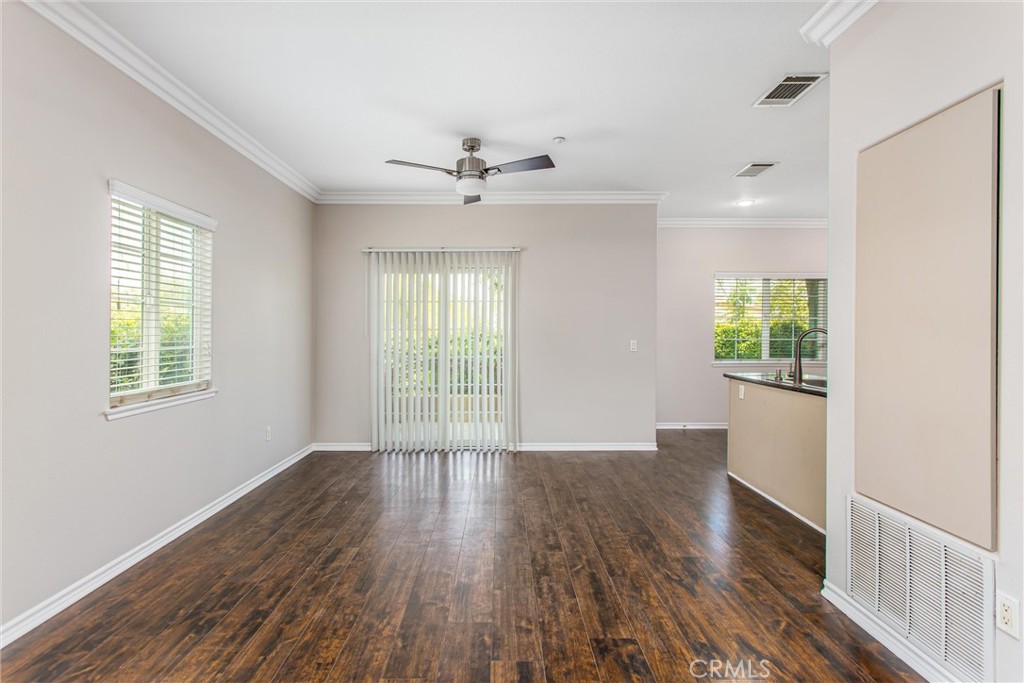 1200 E Highland Avenue 402 Property Photo 7