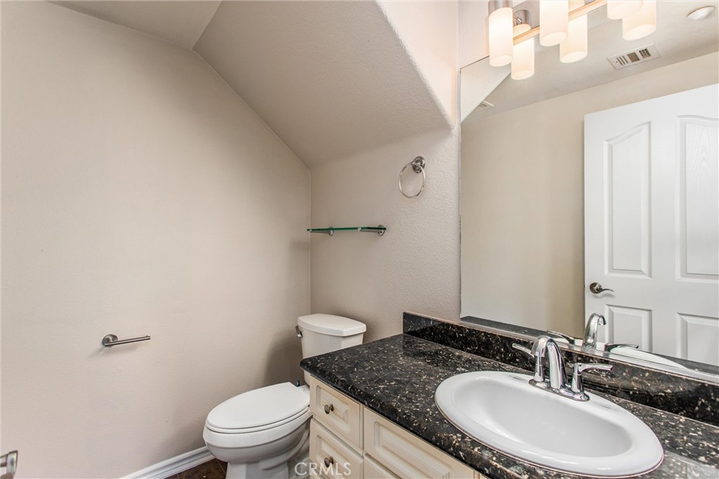 1200 E Highland Avenue 402 Property Photo 16
