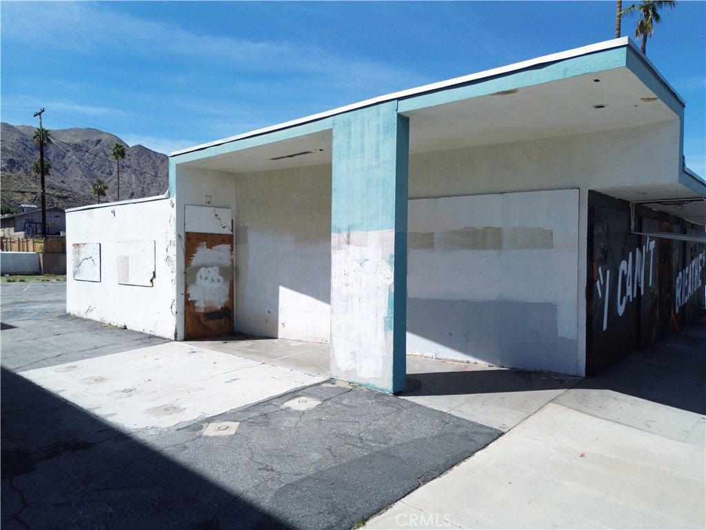 311 N Indian Canyon Drive Property Photo 2