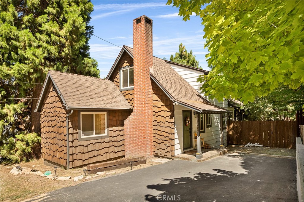 29387 Lake View Drive Property Photo 6