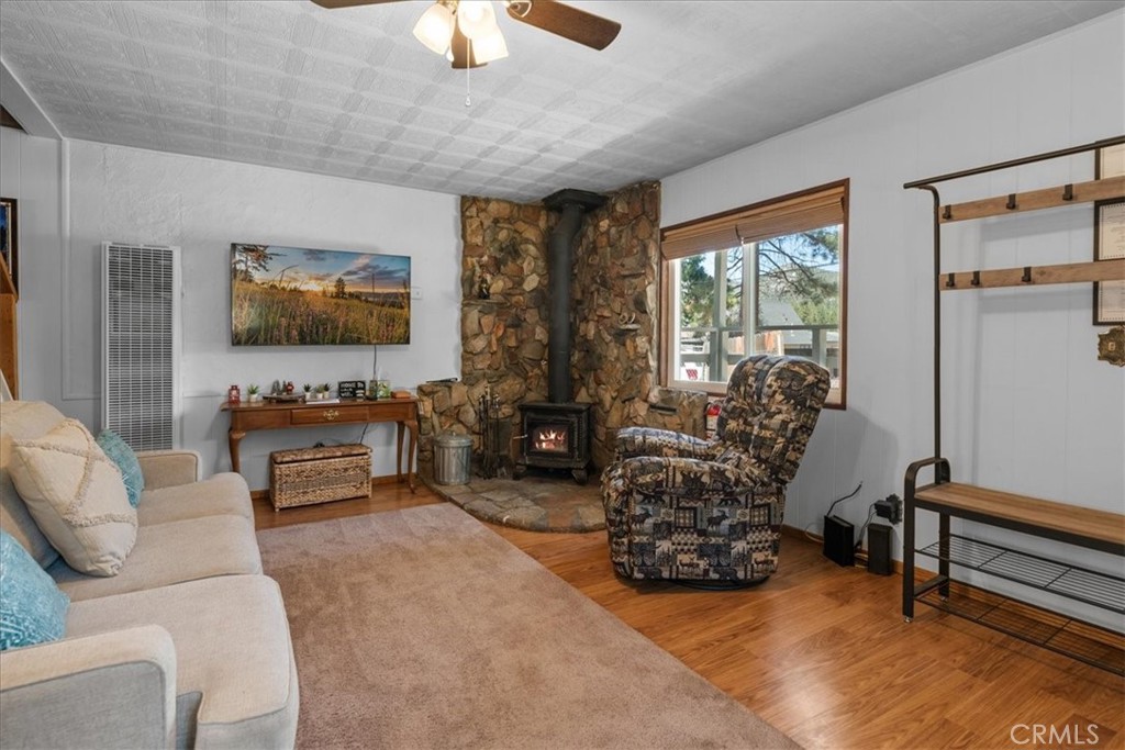 320 W Fairway Boulevard Property Photo 4