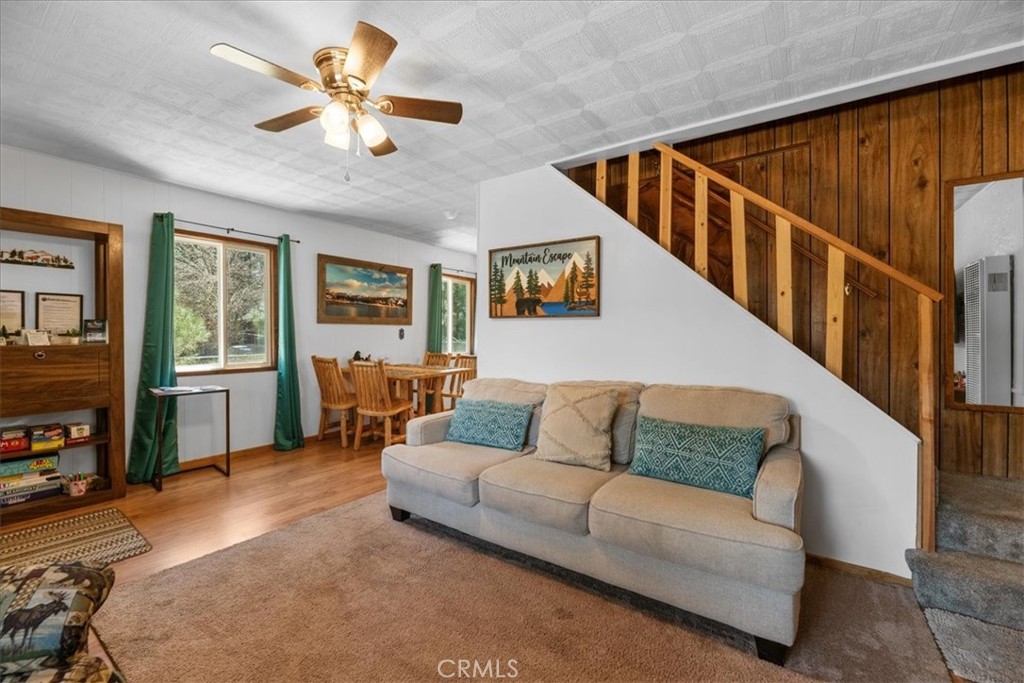 320 W Fairway Boulevard Property Photo 5