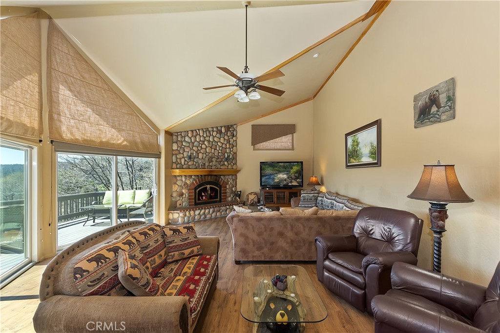 1161 Nadelhorn Drive Property Photo 8