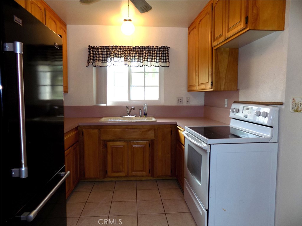 11639 Lennox Street Property Photo 9