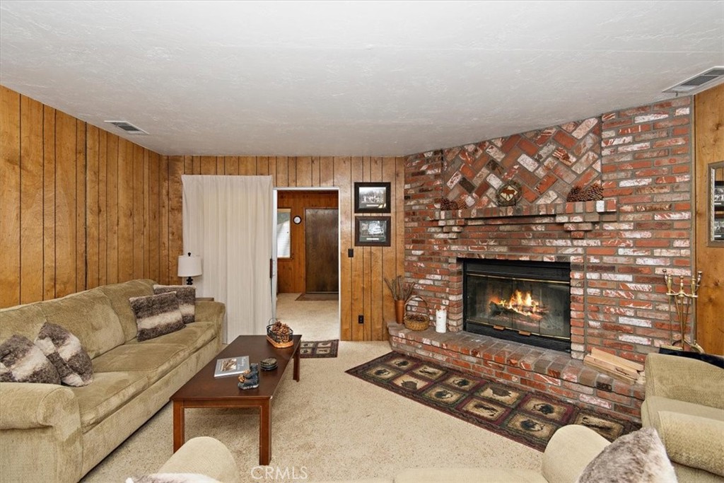304 E Mojave Boulevard Property Photo 7
