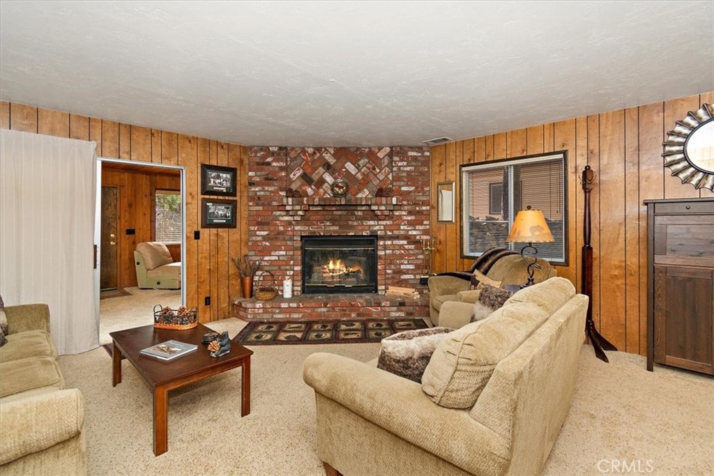 304 E Mojave Boulevard Property Photo 8