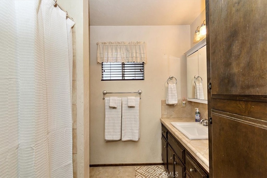 304 E Mojave Boulevard Property Photo 14