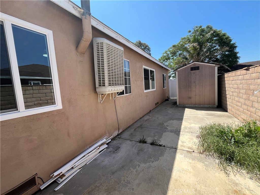 15645 Curtis Avenue Property Photo 2