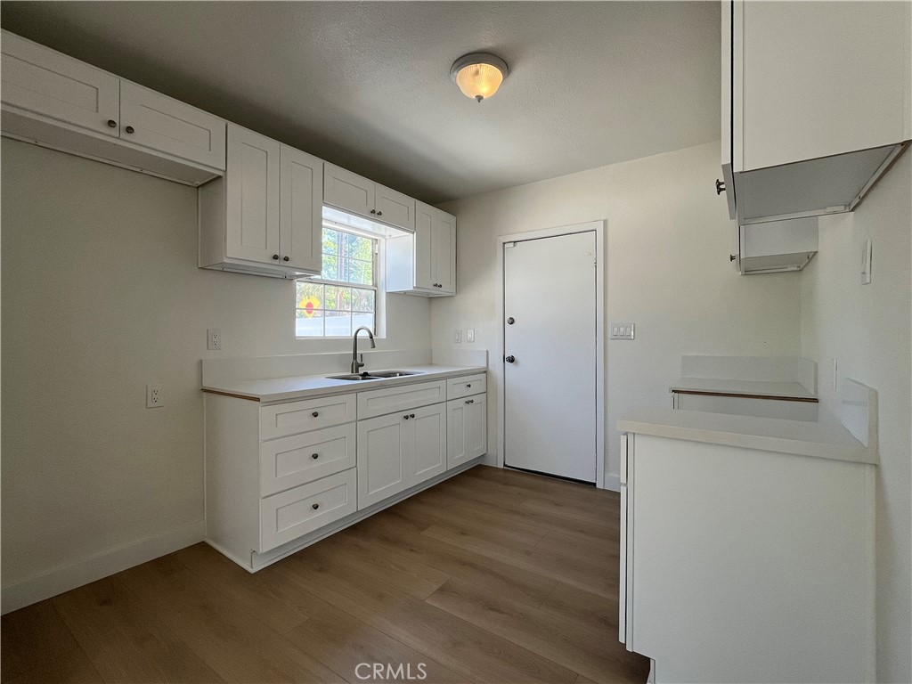 15645 Curtis Avenue Property Photo 4