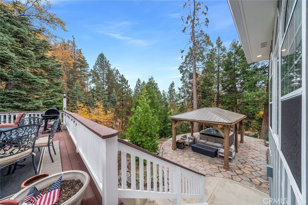 26122 Augusta Drive Property Photo 4