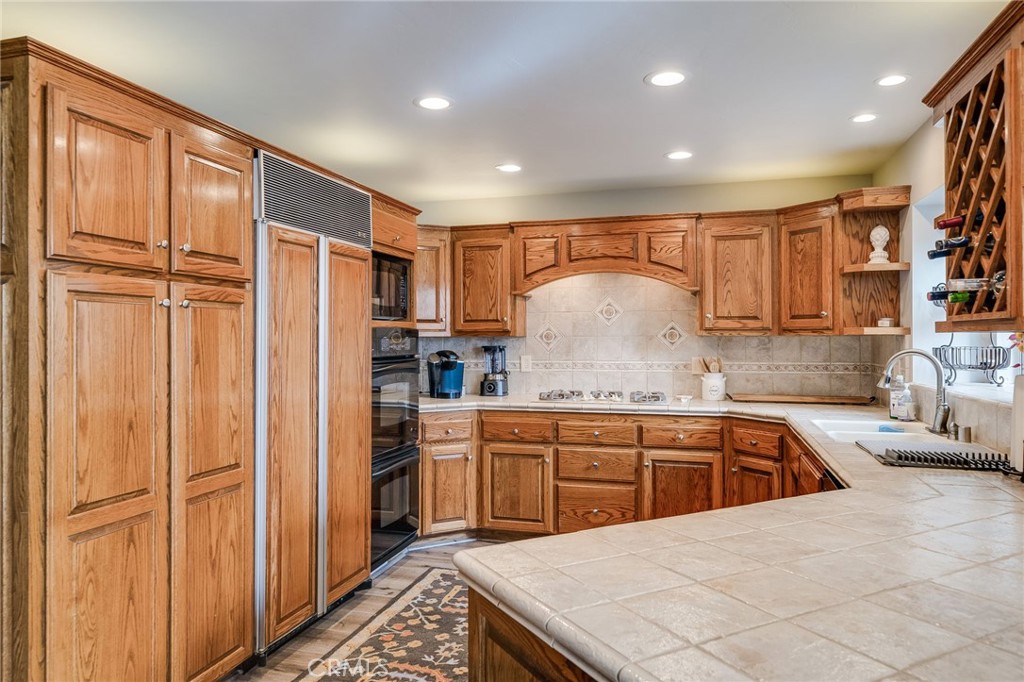 26122 Augusta Drive Property Photo 13