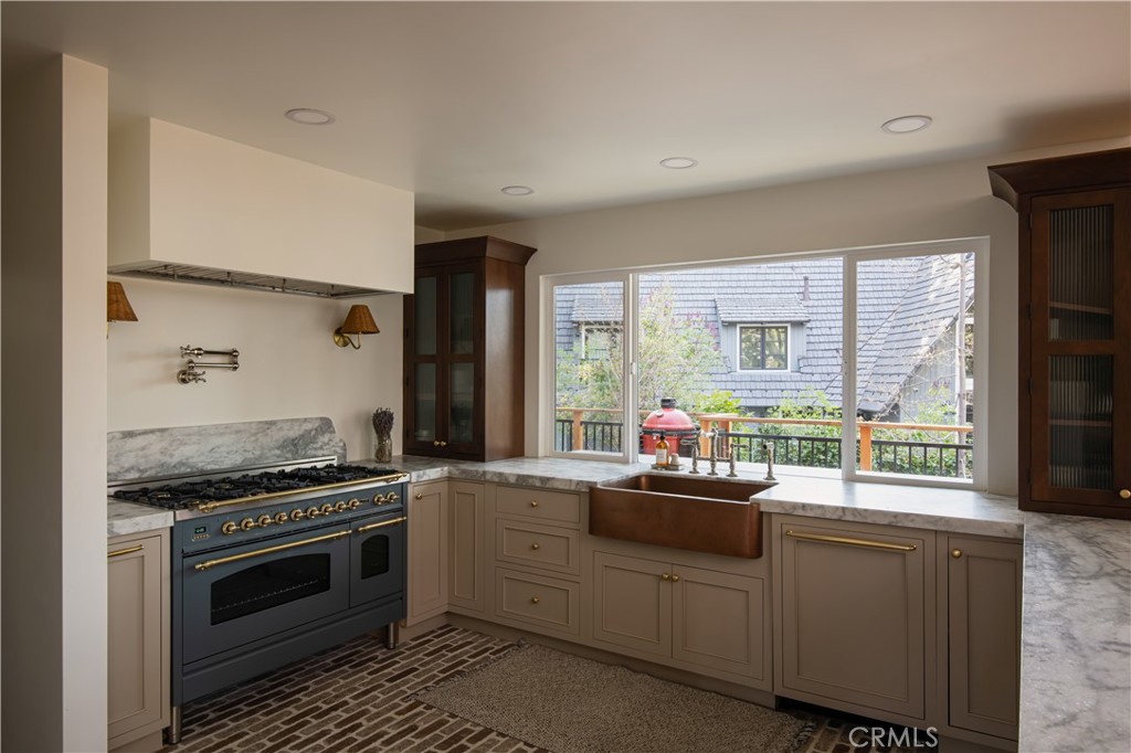 468 Sky View Ridge Drive Property Photo 14