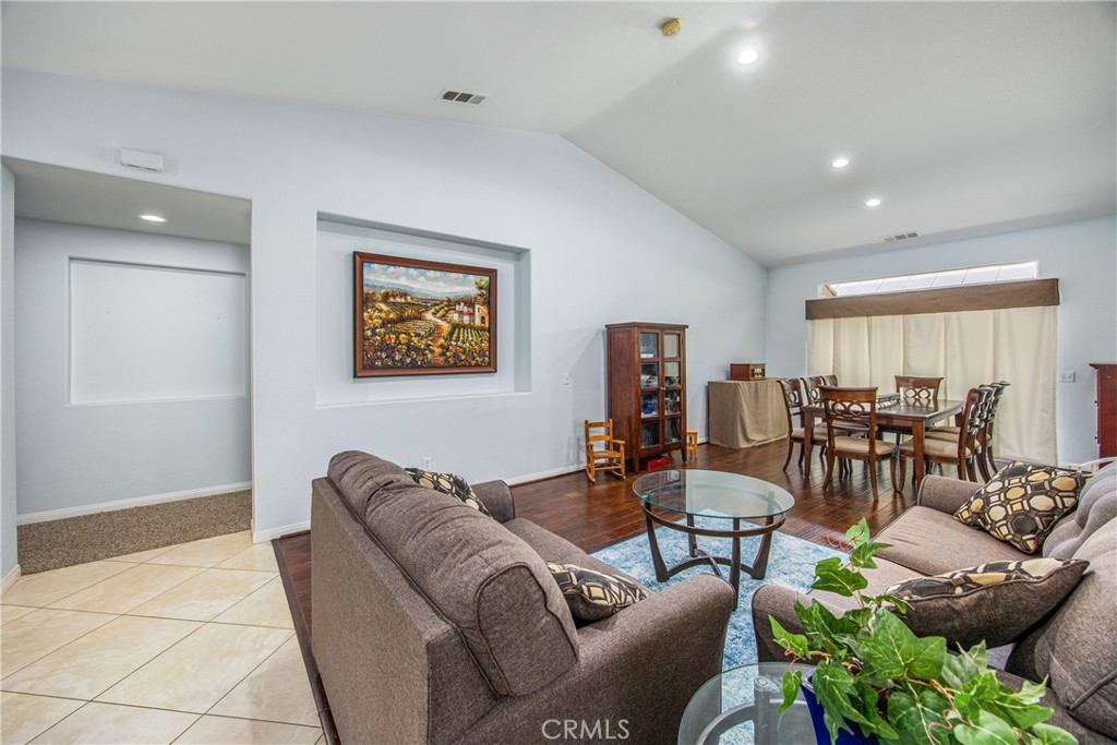 33490 Gene Autry Circle Property Photo 5