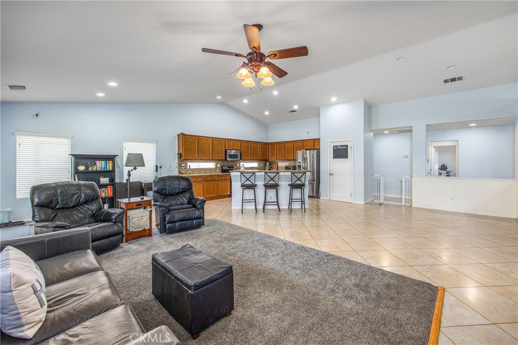 33490 Gene Autry Circle Property Photo 11