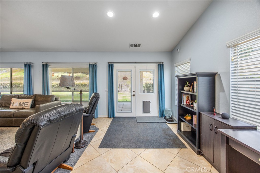33490 Gene Autry Circle Property Photo 15