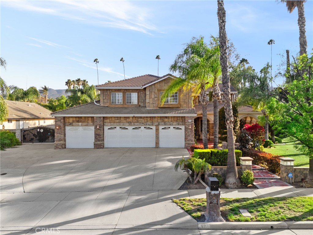 922 Armata Drive Property Photo 1