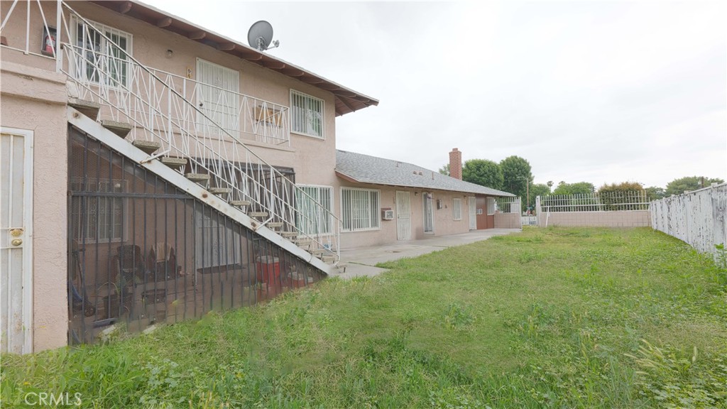 2194 S Sunrise Lane Property Photo 2