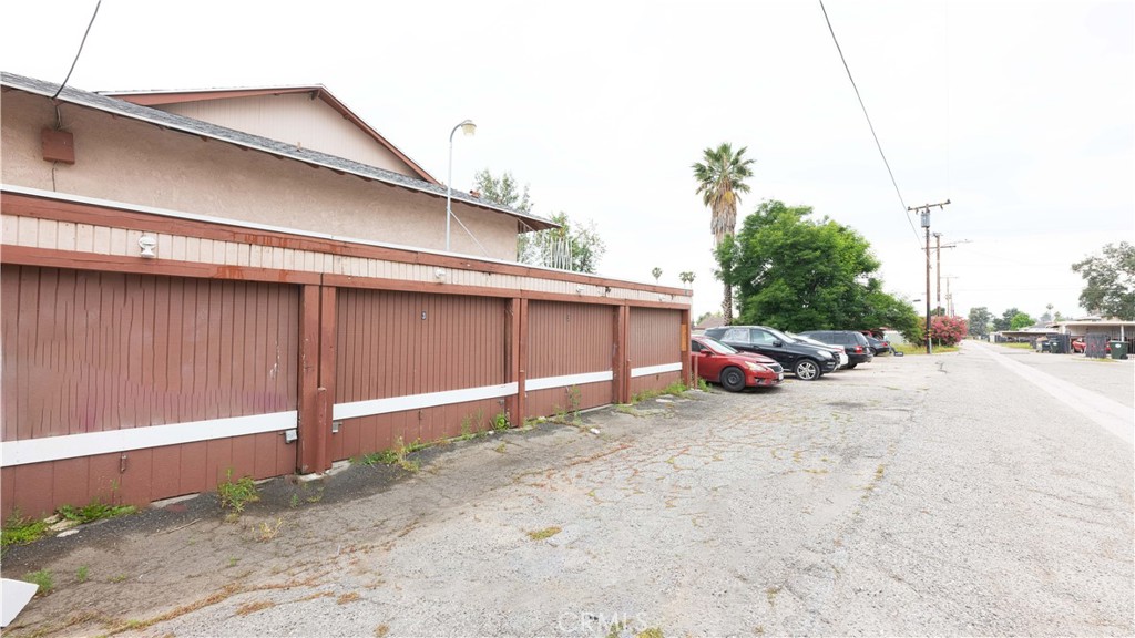 2194 S Sunrise Lane Property Photo 3