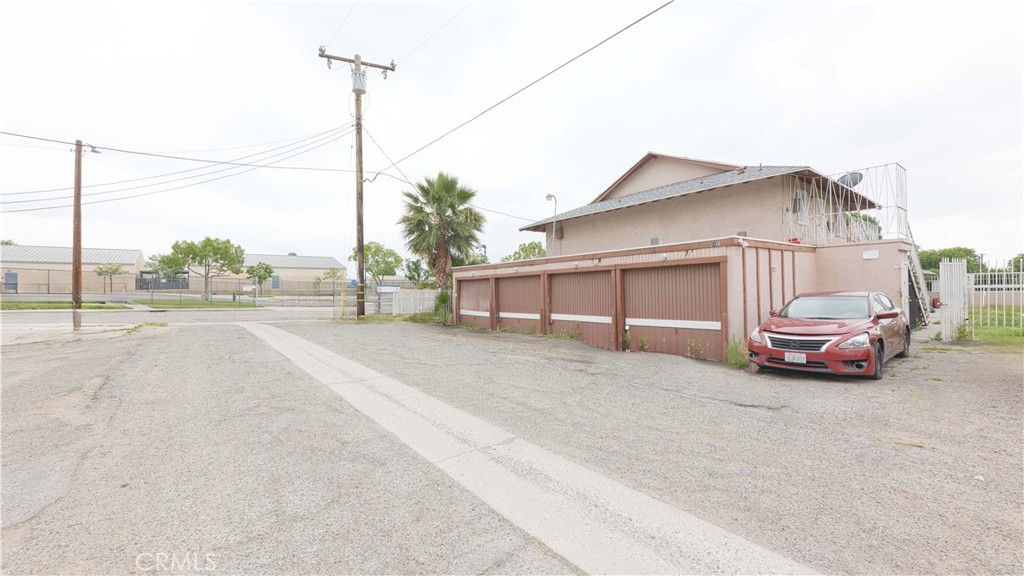 2194 S Sunrise Lane Property Photo 4