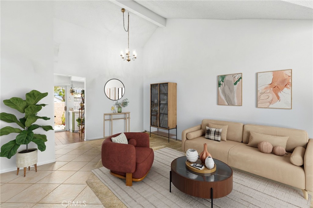672 La Quinta Drive Property Photo 3