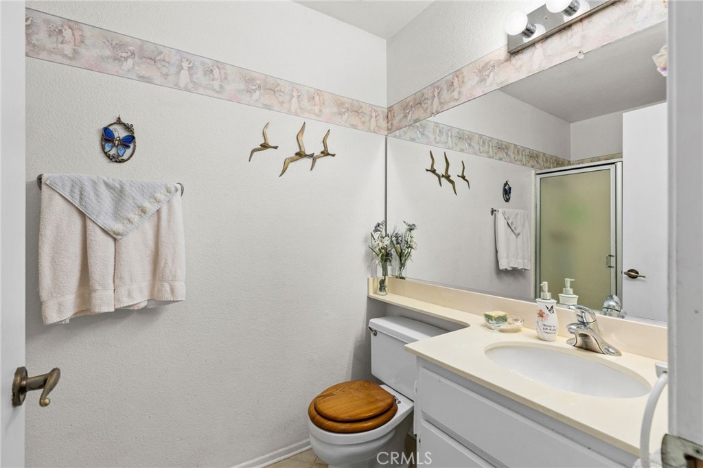 672 La Quinta Drive Property Photo 9