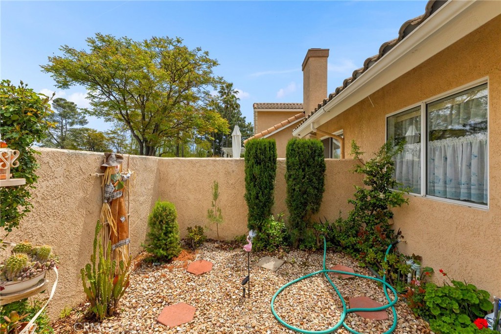 672 La Quinta Drive Property Photo 14