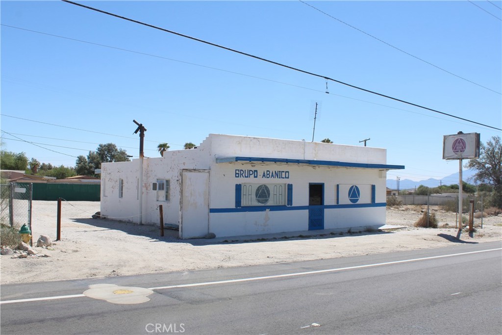 17380 N Indian Canyon Drive Property Photo 1
