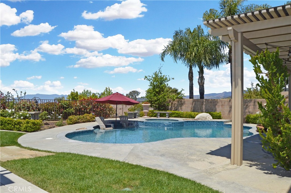 13622 Canyon Crest Road Property Photo