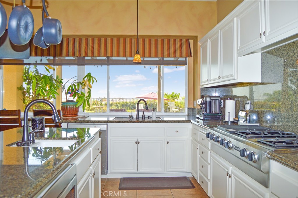 13622 Canyon Crest Road Property Photo 20
