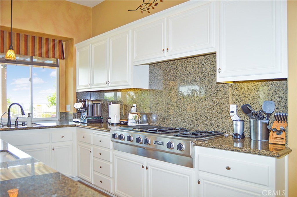 13622 Canyon Crest Road Property Photo 23