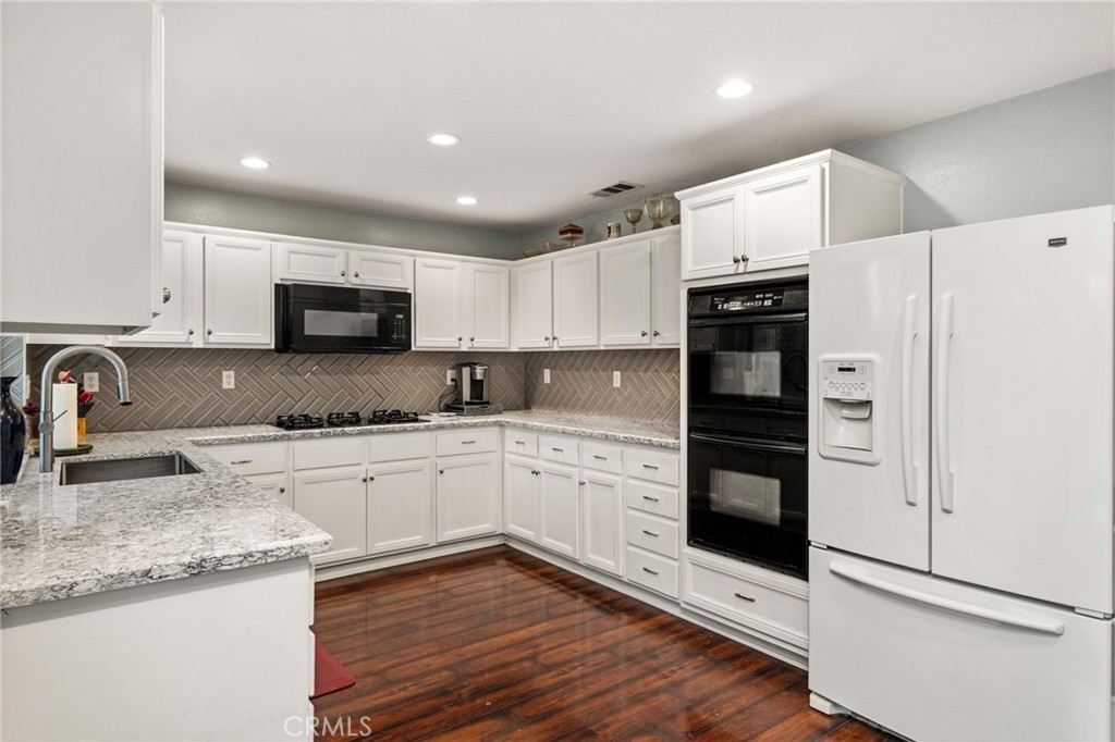 25149 Dogwood Court Property Photo 12