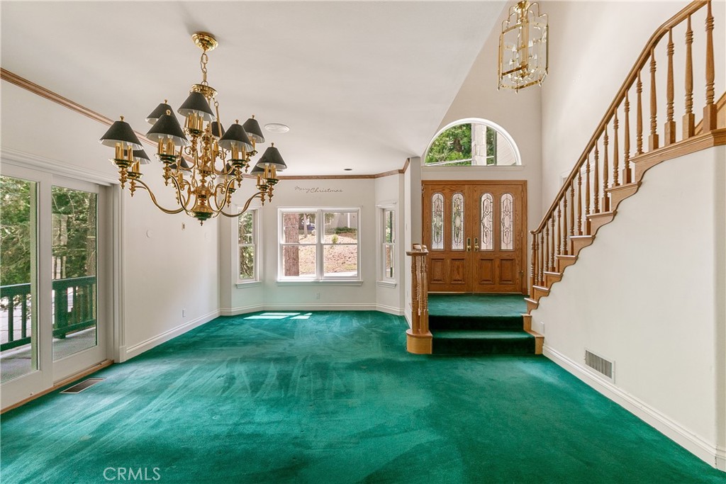 109 S Fairway Drive Property Photo 3
