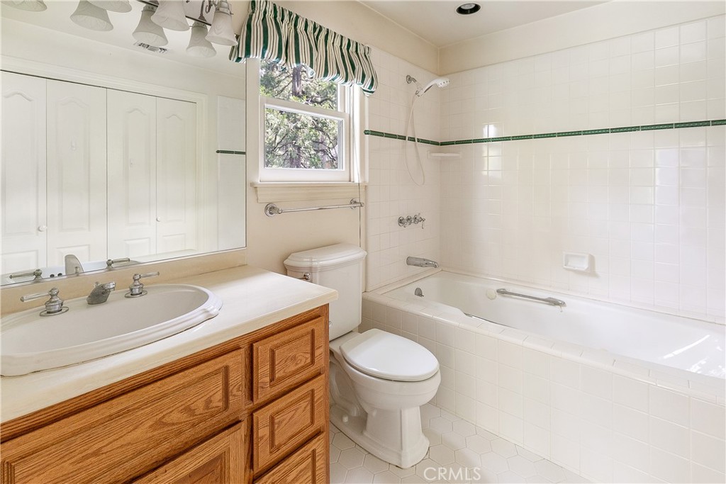 109 S Fairway Drive Property Photo 29