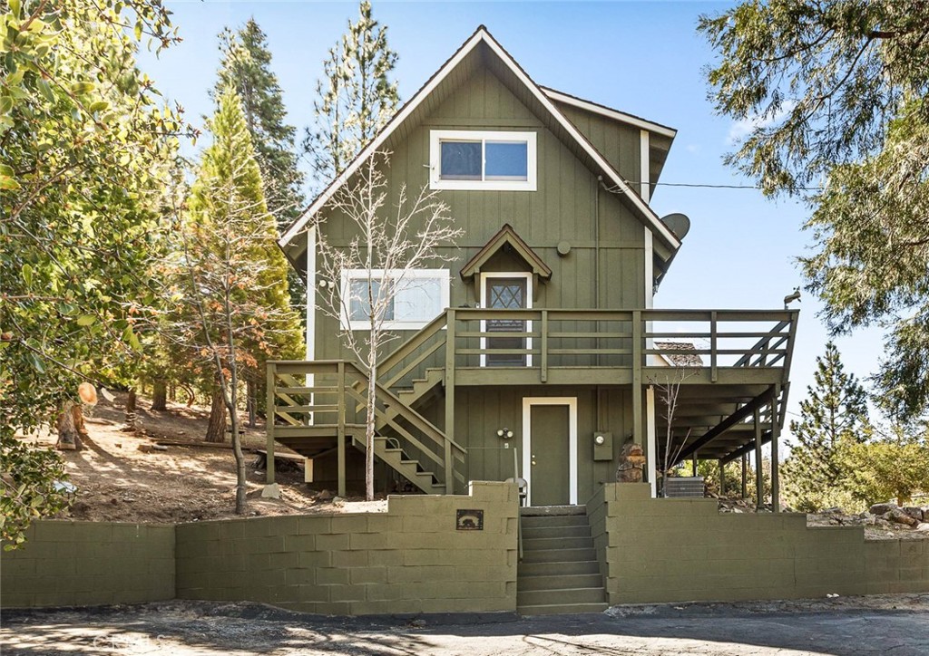 383 Golf Course Road Property Photo 1