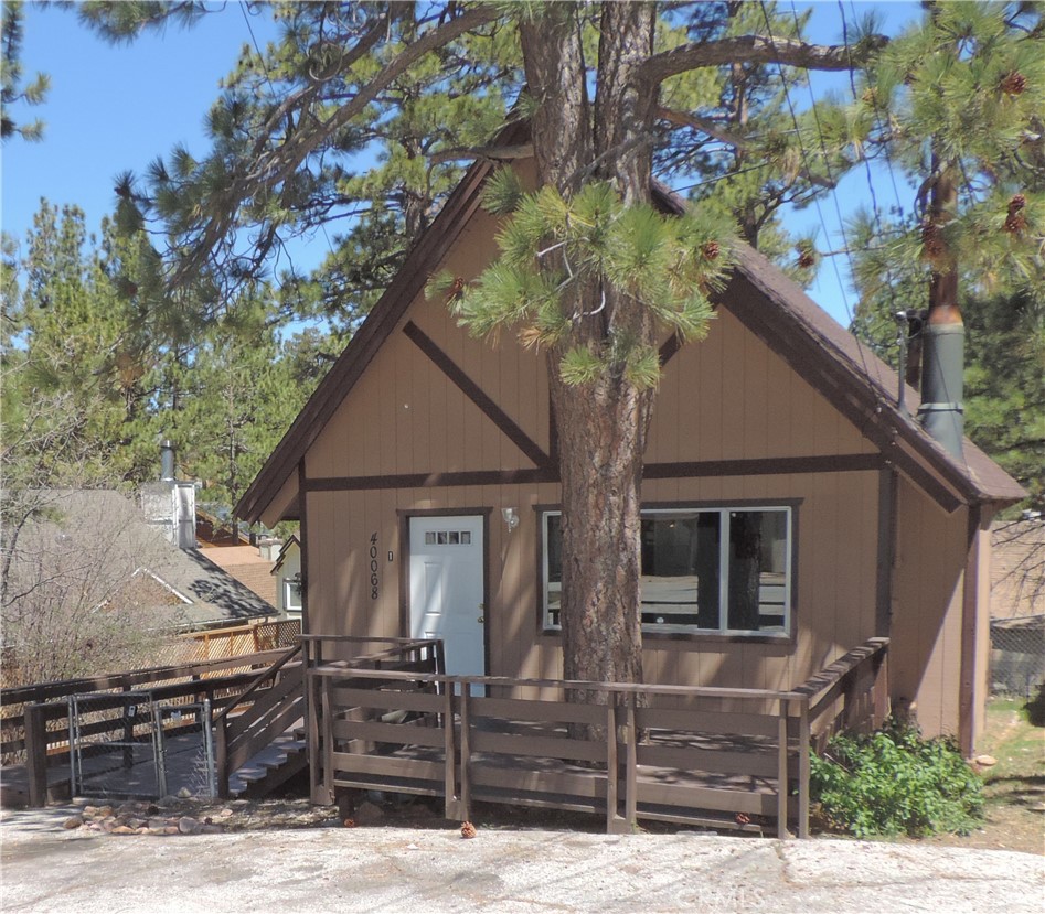 40068 Forest Road Property Photo