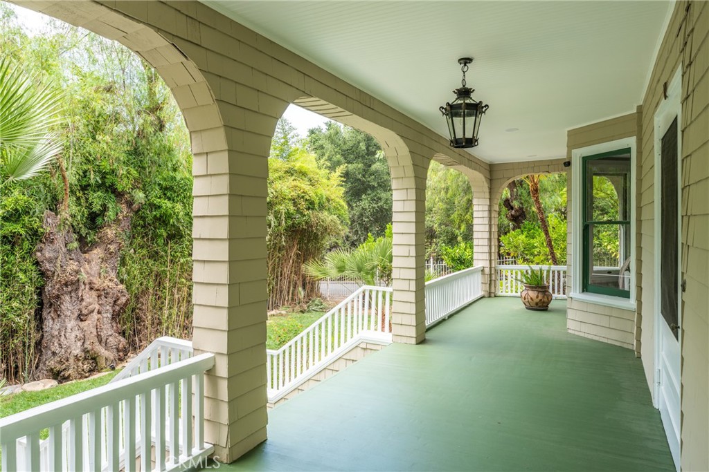 16 Campbell Avenue Property Photo 6