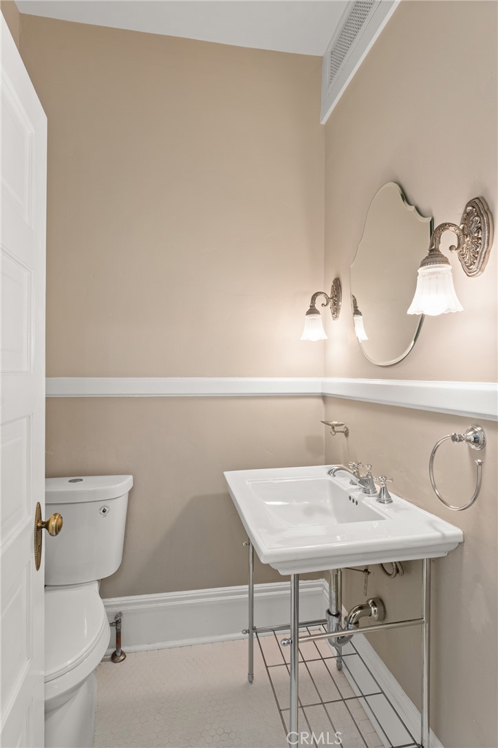 16 Campbell Avenue Property Photo 20