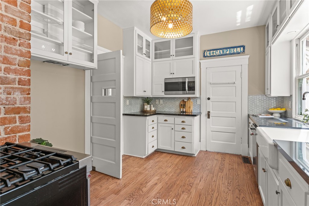 16 Campbell Avenue Property Photo 23