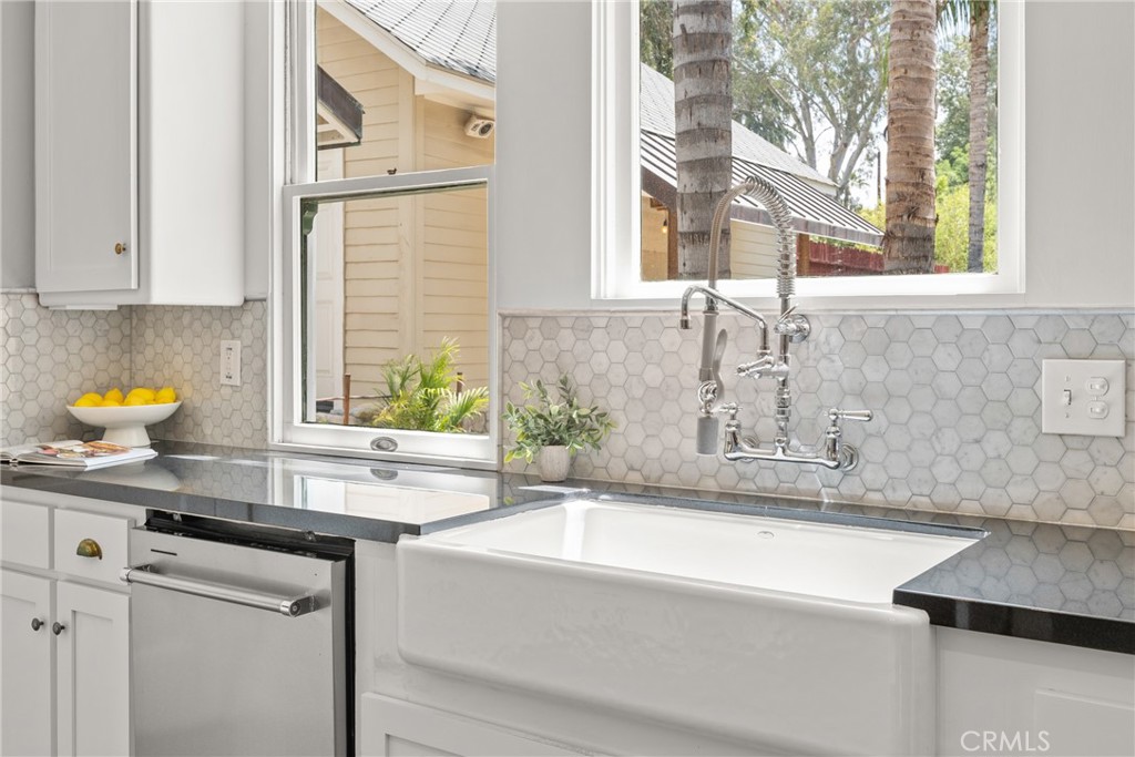 16 Campbell Avenue Property Photo 24