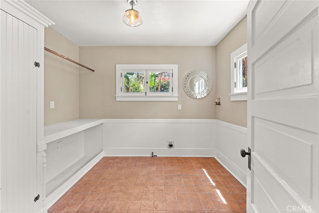 16 Campbell Avenue Property Photo 26