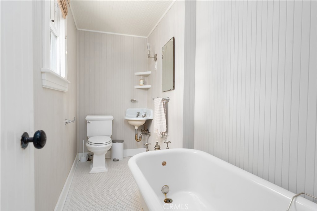16 Campbell Avenue Property Photo 30