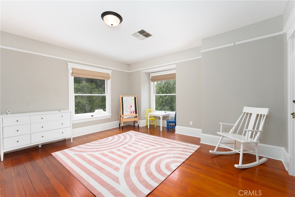 16 Campbell Avenue Property Photo 38