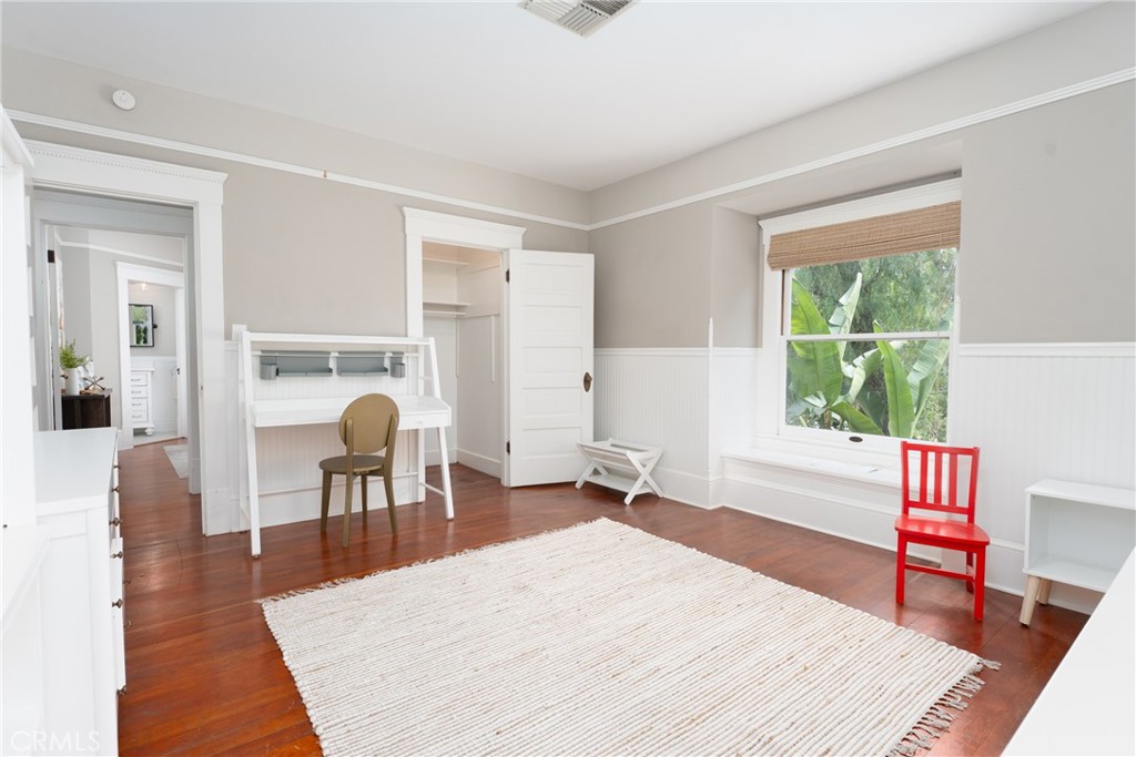 16 Campbell Avenue Property Photo 40