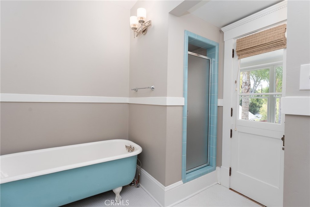 16 Campbell Avenue Property Photo 44