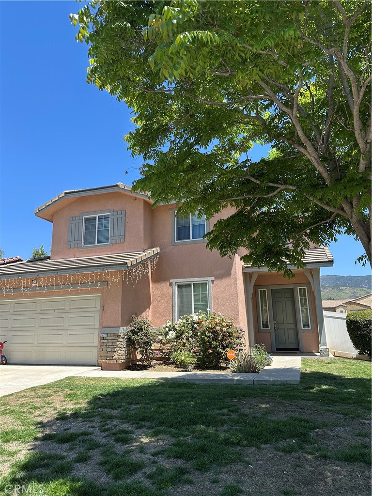 1128 Amberwood Court Property Photo 1