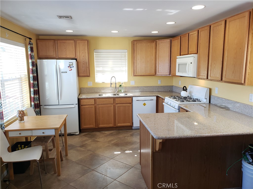 45385 5th Street Property Photo 8