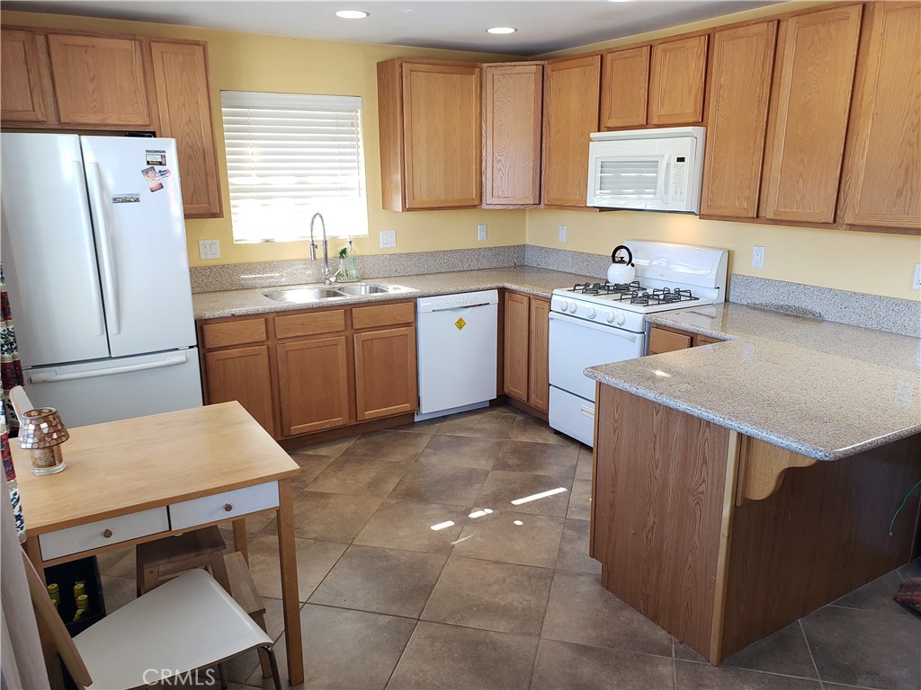 45385 5th Street Property Photo 9