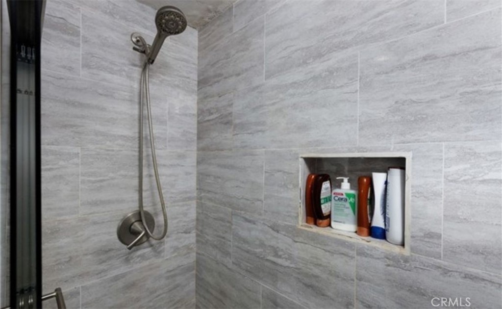 872 Sierra Vista Drive 10 Property Photo 12